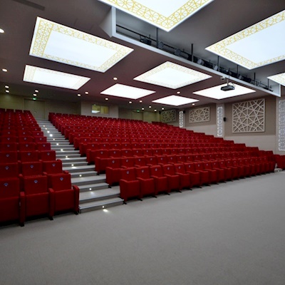 Konferans Salonu Dekorasyonu